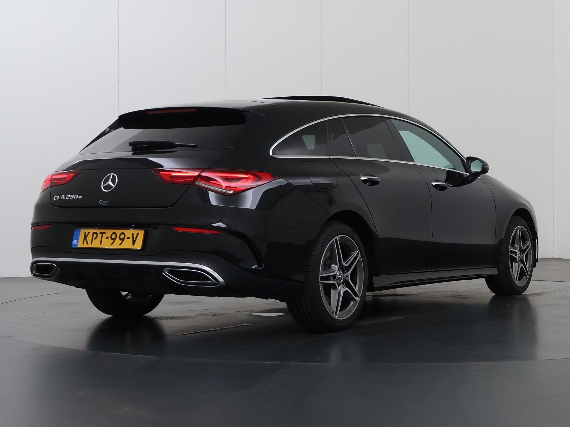 Mercedes-Benz CLA-klasse Shooting Brake 250 e AMG Line | Pan, Auto's, Stof, Gebruikt, 4 cilinders, 16 kWh
