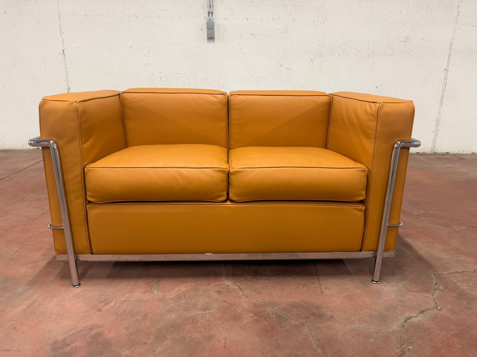 Originele Cassina 2zit Le Corbusier Lc2  in NIEUWSTAAT!!, Sede b&b italia artifort knoll vitra togo edra mah jong leolux, Nieuw