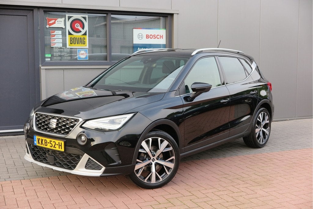 SEAT Arona 1.0 TSI 70KW 95PK Xperience Connect,Led Matrix ,, Auto's, 12 maanden, Automatische klimaatregeling, Zwart, Bedrijf