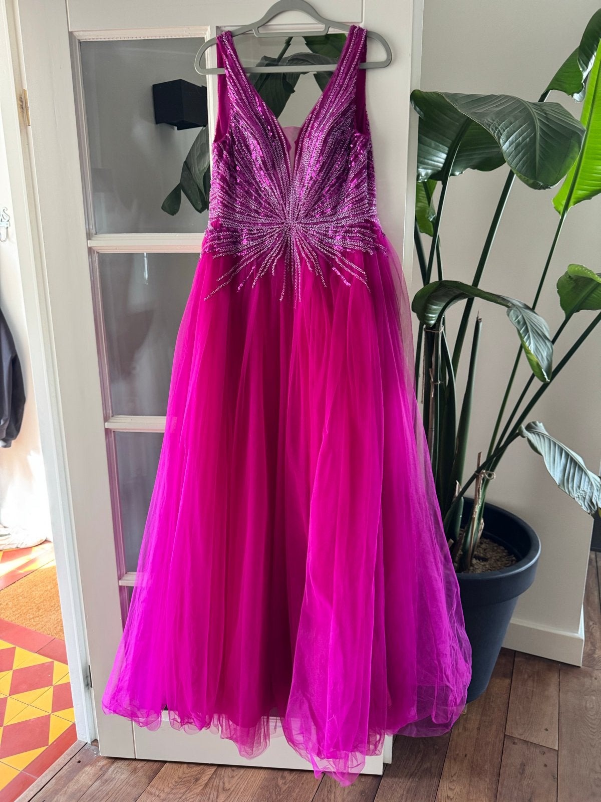 Prachtige fuchsia galajurk met pailletten, Kleding | Dames, Galajurk, Ophalen of Verzenden, Zo goed als nieuw, Roze