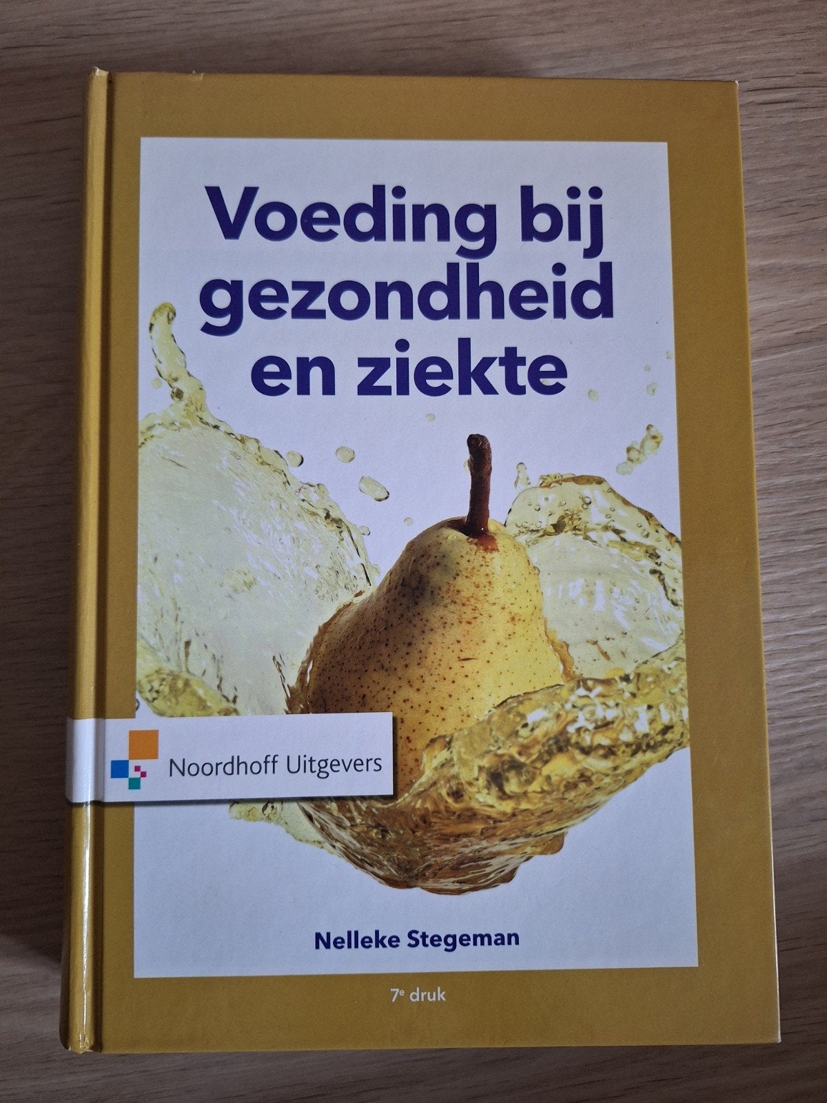 Voeding bij gezondheid en ziekte ISBN 9789001875695, Ophalen of Verzenden, Zo goed als nieuw