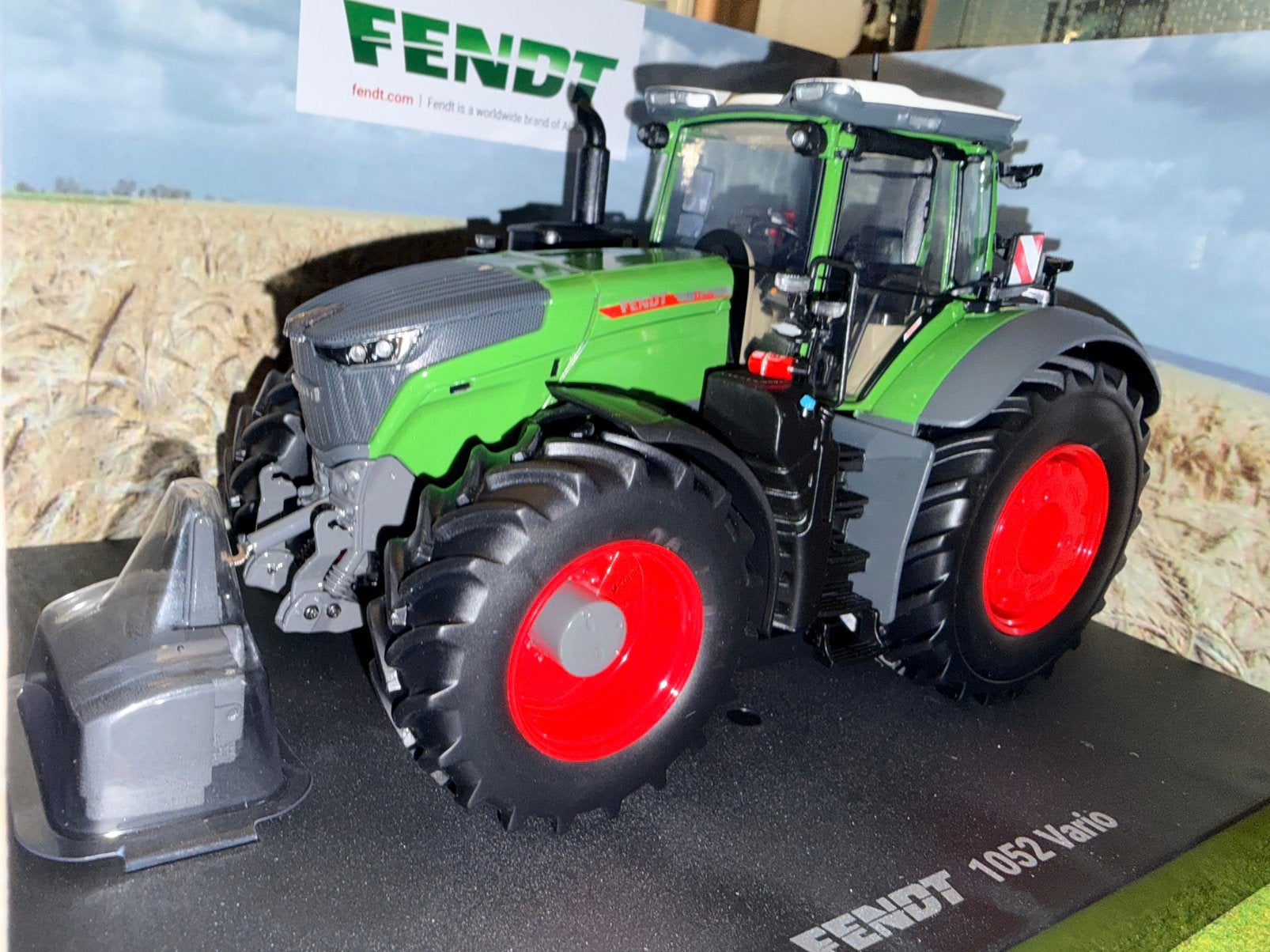 Fendt 1052 EU, Hobby en Vrije tijd, Ophalen of Verzenden, Nieuw, Tractor of Landbouw, Universal Hobbies