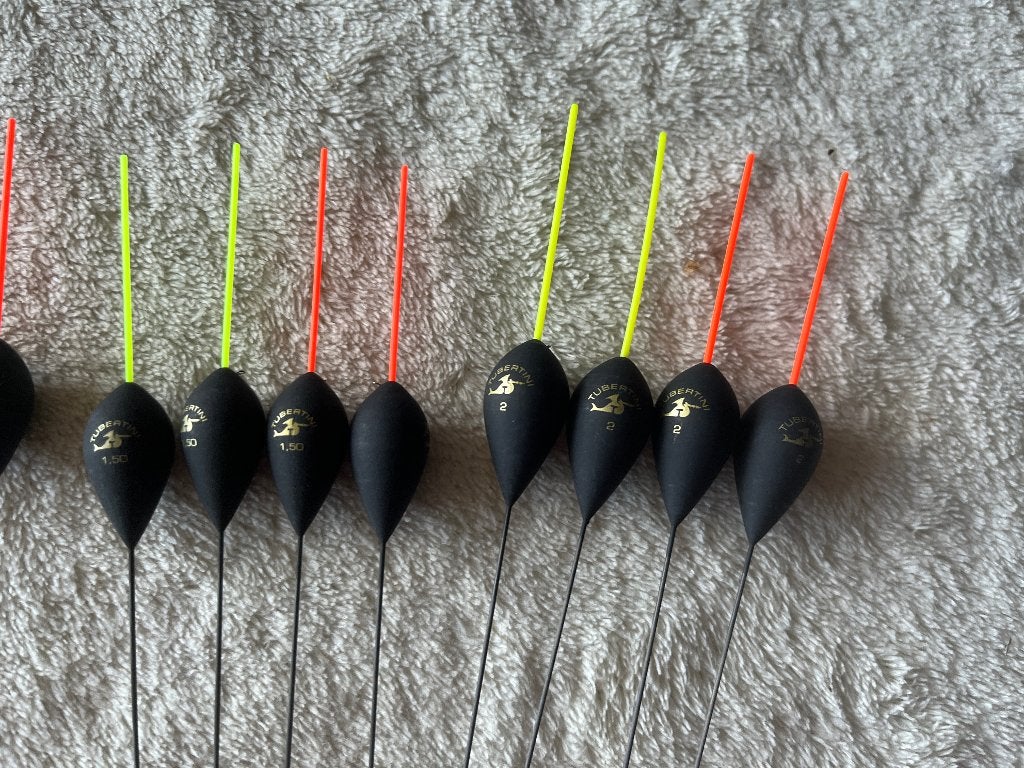 adv 82 / NIEUW serie 12 dobbers TUBERTINI, Ophalen of Verzenden, Nieuw, Dobber of Lood