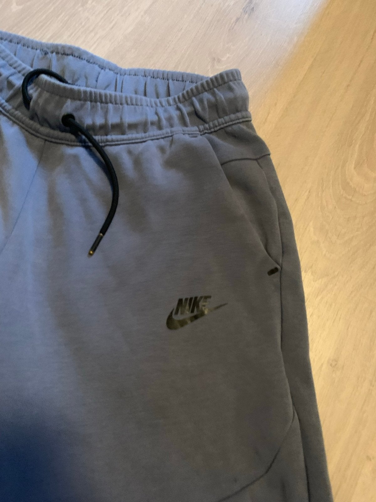 Nike Tech Fleece Broek - Weinig Gedragen, Kleding | Heren, Ophalen of Verzenden, Zo goed als nieuw, Overige kleuren, W32 (confectie 46) of kleiner