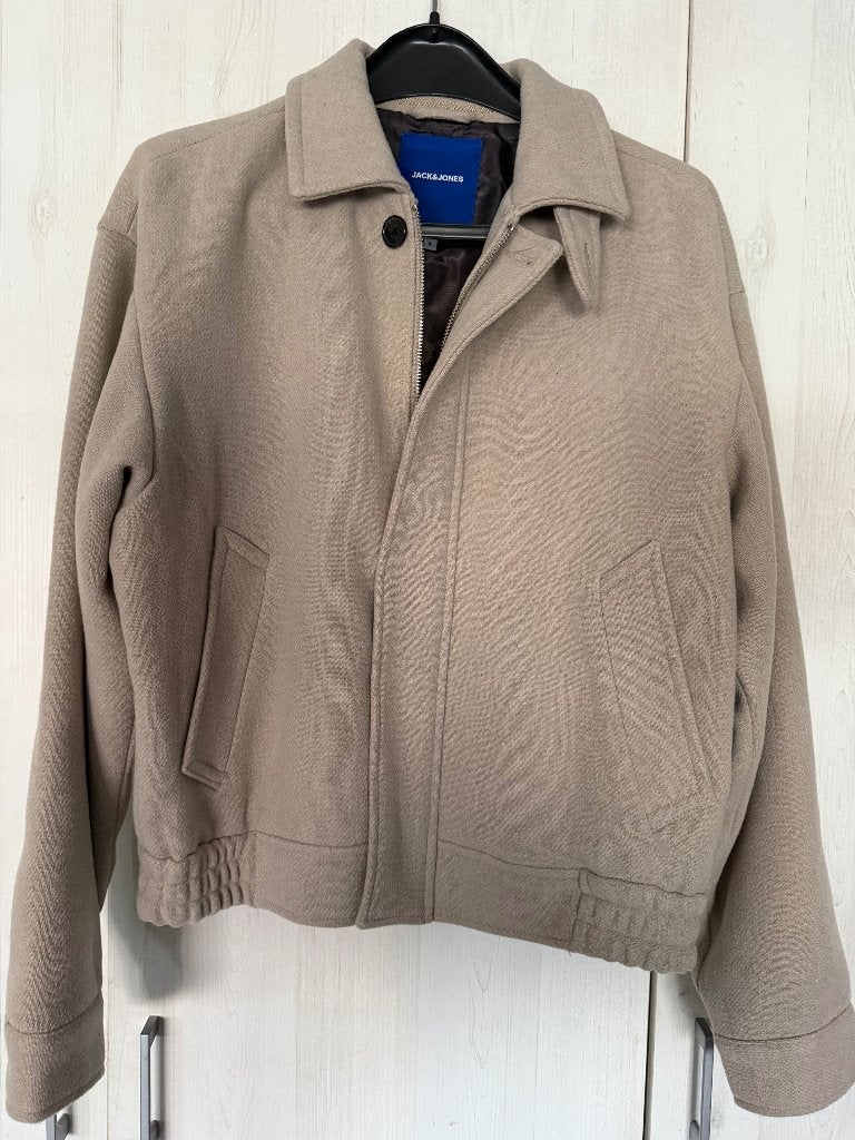 Winterjas, Beige, Nieuw, Ophalen of Verzenden, Jack & Jones