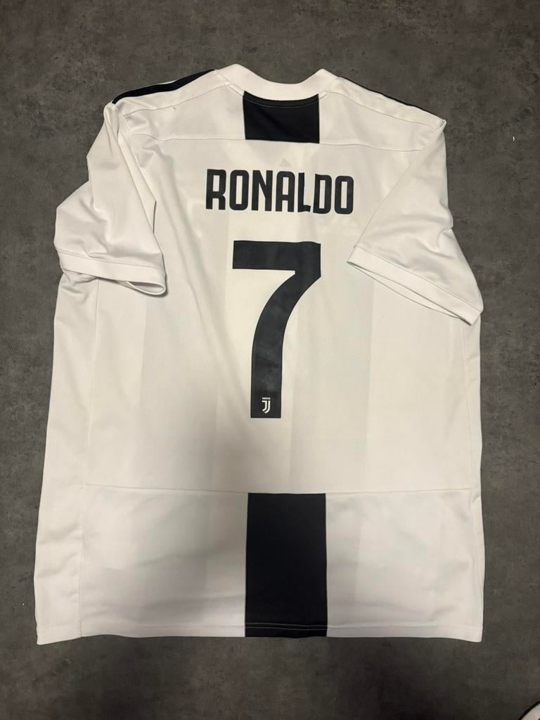 Juventus shirt 18/19 Ronaldo orgineel, Verzamelen, Sportartikelen en Voetbal, Ophalen of Verzenden, Zo goed als nieuw