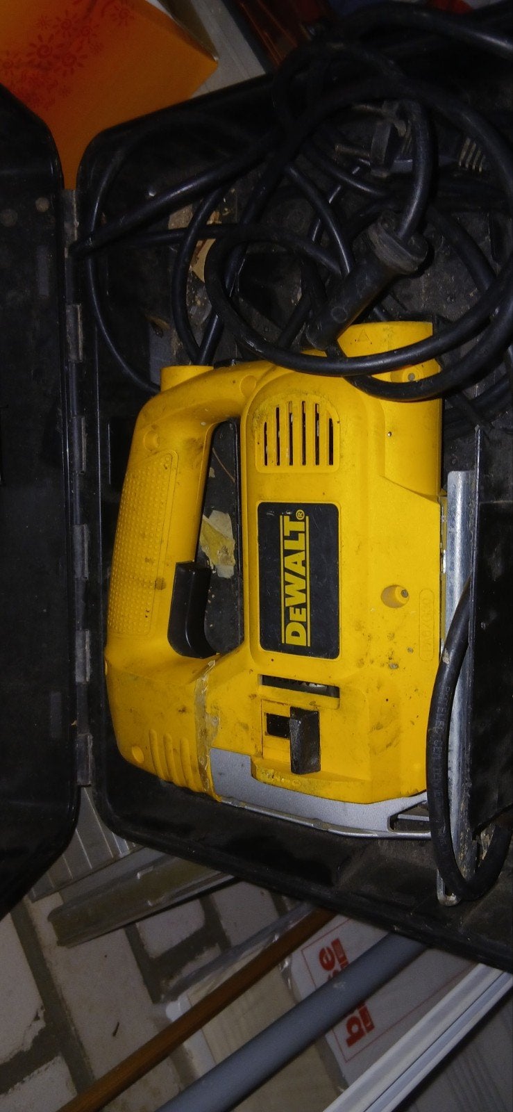Decoupeerzaag DeWalt, Doe-het-zelf en Verbouw, Decoupeerzaag, Ophalen of Verzenden, Zo goed als nieuw, 30 tot 70 mm