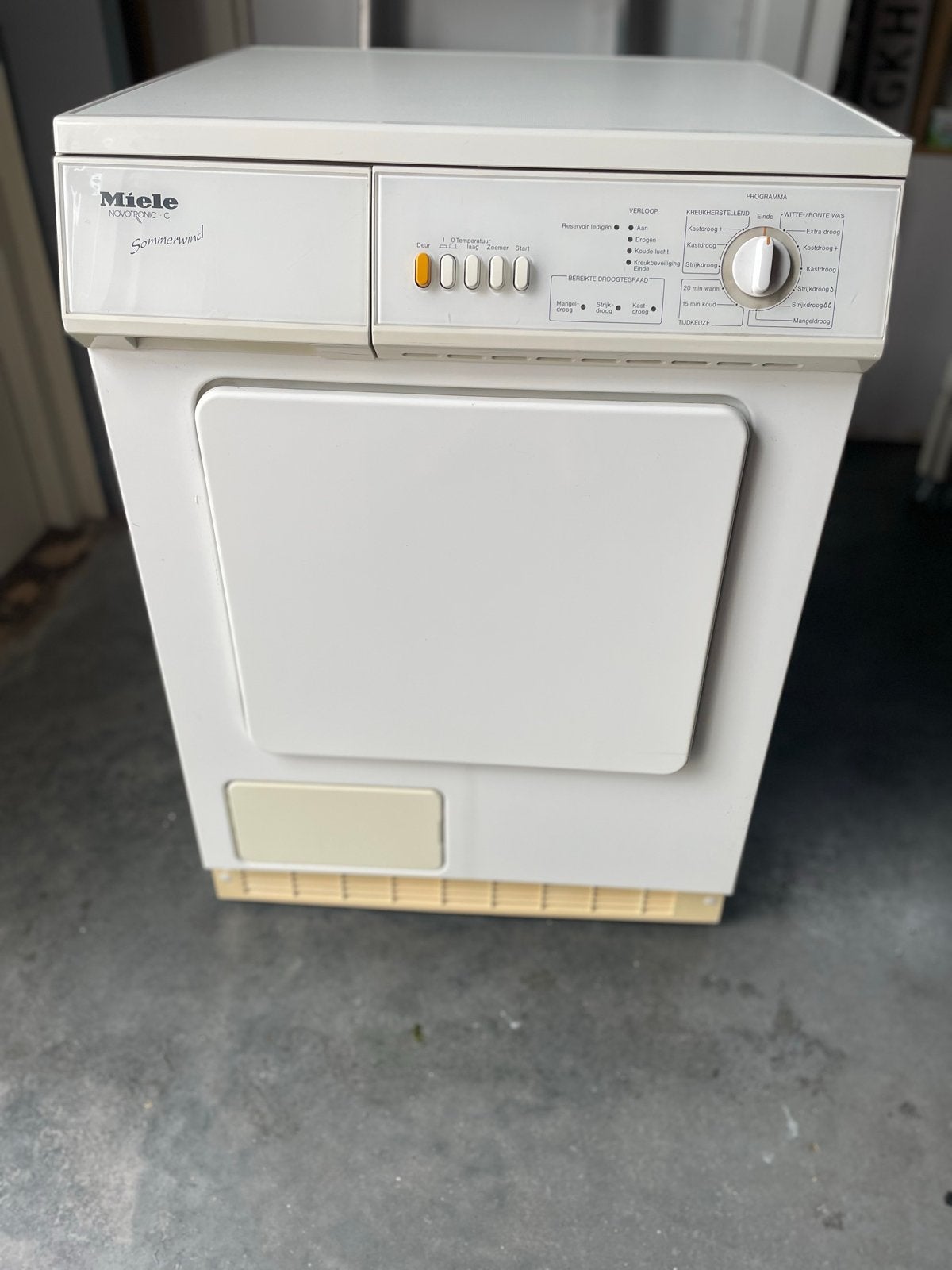 Miele Novotronic C wasdroger -  Condensdroger, Ophalen, 6 tot 8 kg, Gebruikt, Voorlader
