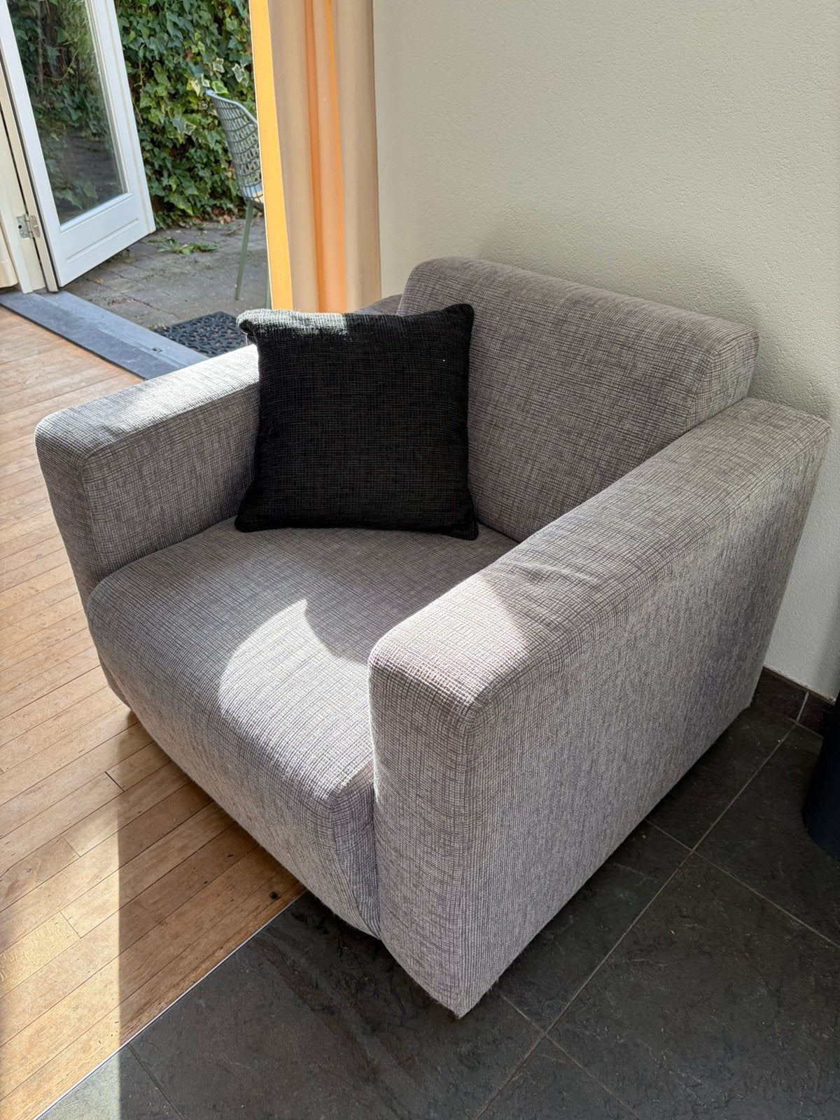 Fauteuil • Lichtgrijs stof