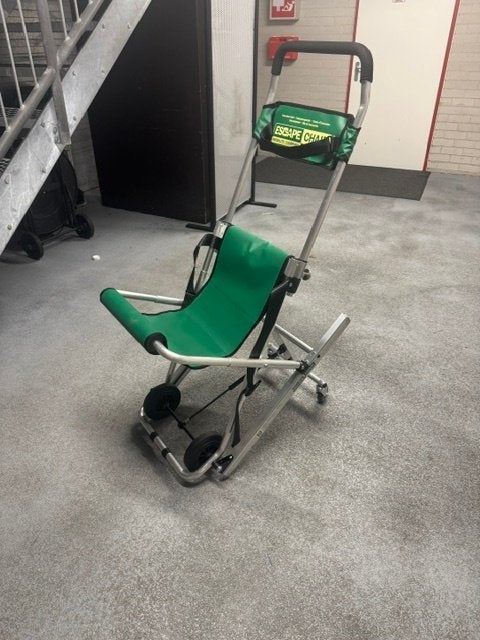 Escape Chair, Ophalen, Zo goed als nieuw