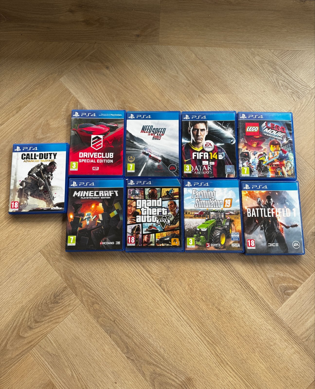 9 PlayStation 4-games: Minecraft, GTA V, FIFA 14, race & act, Spelcomputers en Games, Gebruikt, Vanaf 18 jaar, Overige genres