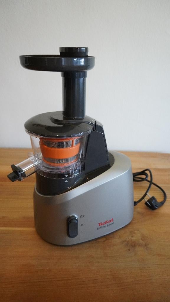Tefal Infiny Juice ZC255B38, Ophalen, Zo goed als nieuw, Elektrisch, Slowjuicer