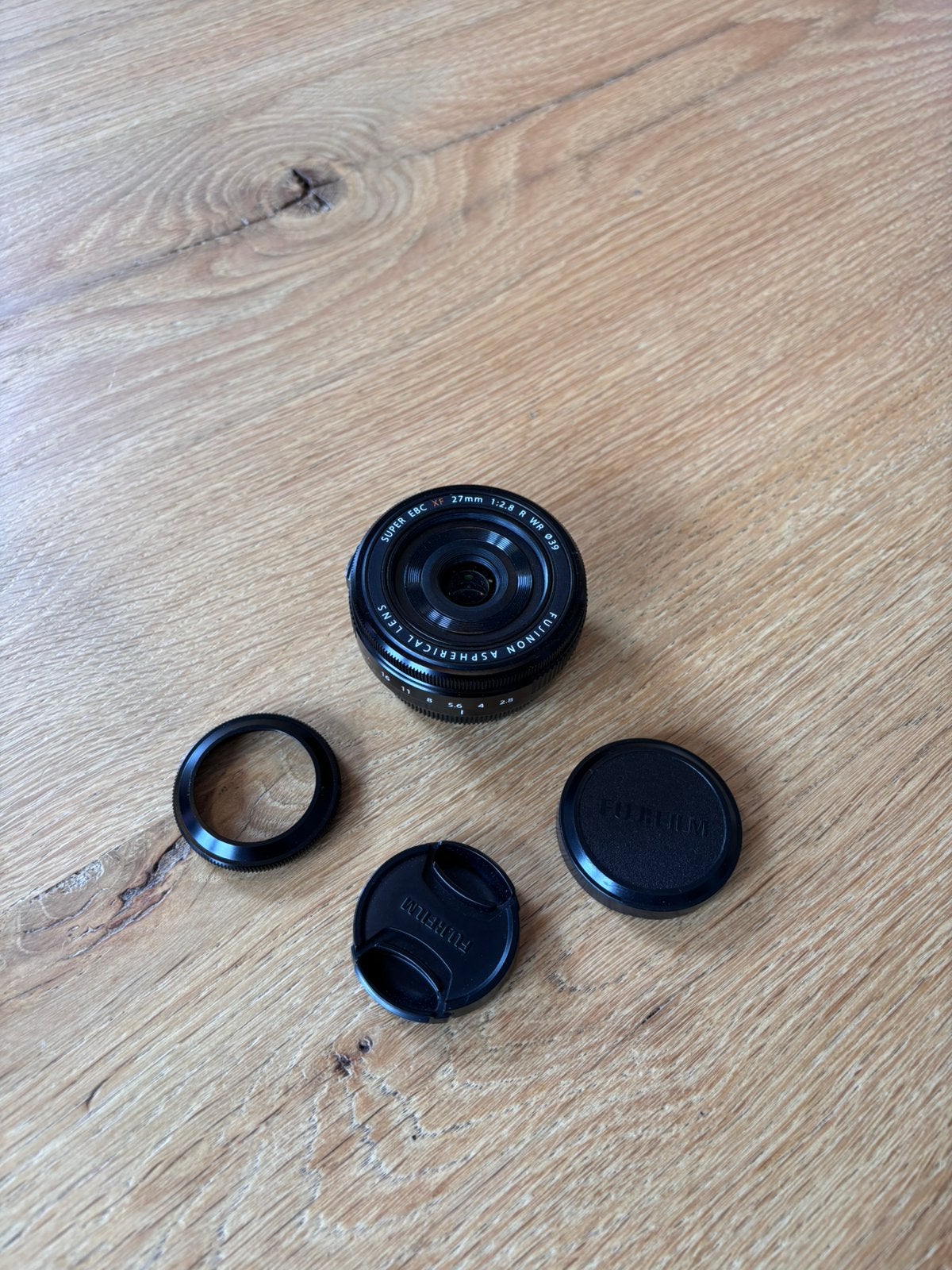 Fuji XF 27 F/2.8 R WR pancake prime lens, Ophalen of Verzenden, Zo goed als nieuw, Staal