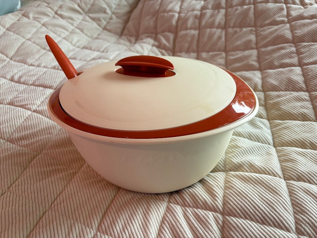 Tupperware schaal met inzet en lepel, Huis en Inrichting, Overige kleuren, Schaal, Met inzet, Ophalen of Verzenden
