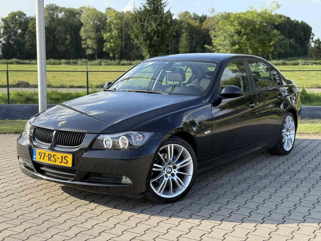 BMW 3-serie 320i Dynamic Executive NL auto, M sport, xenon,, 4 cilinders, 150 pk, Zwart, Bedrijf