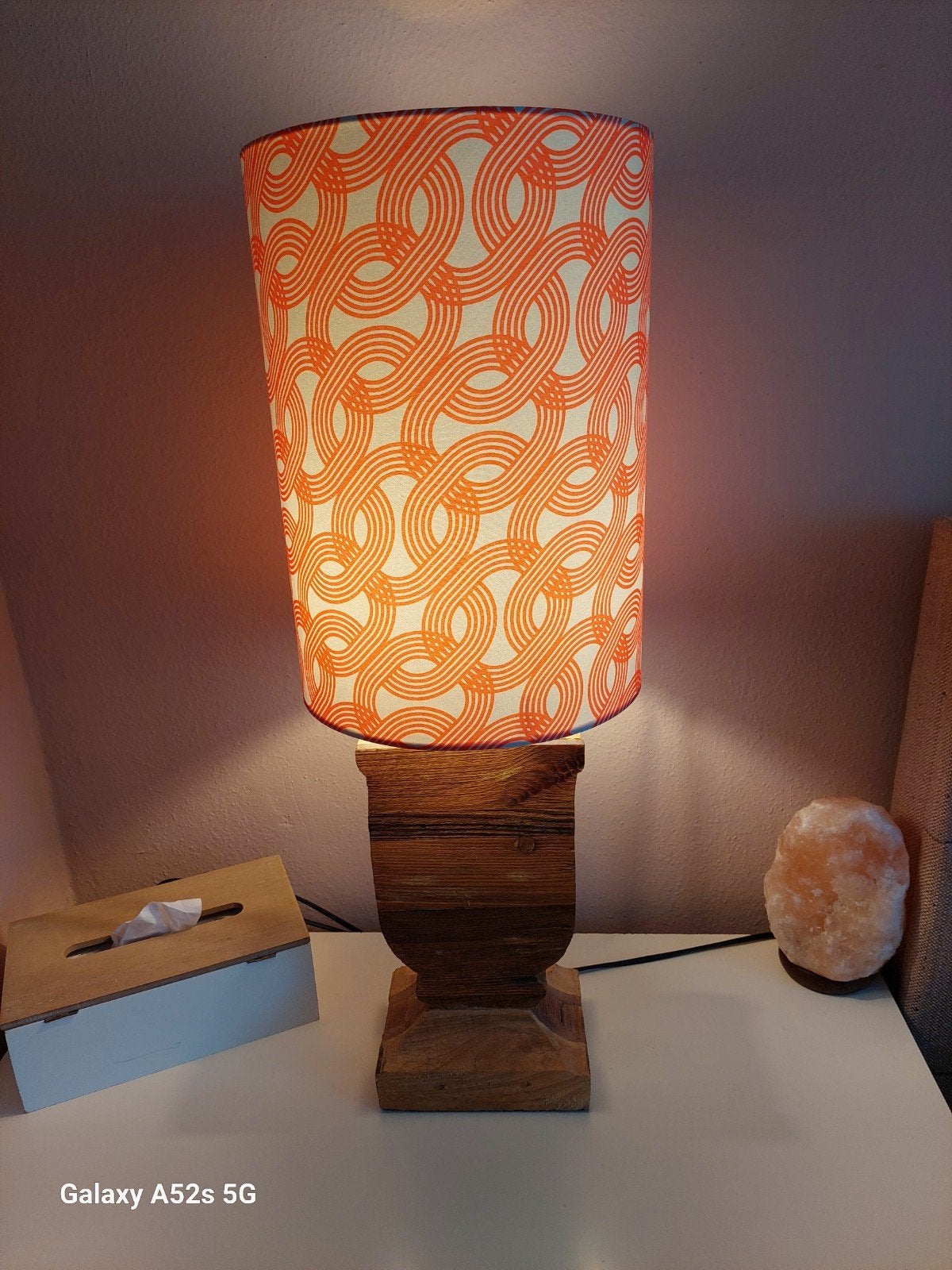 Nieuwe Retro lampenkap oranje met crème, Huis en Inrichting, Lampen | Lampenkappen, Gebruikt, 25 tot 50 cm, Crème, Overige kleuren
