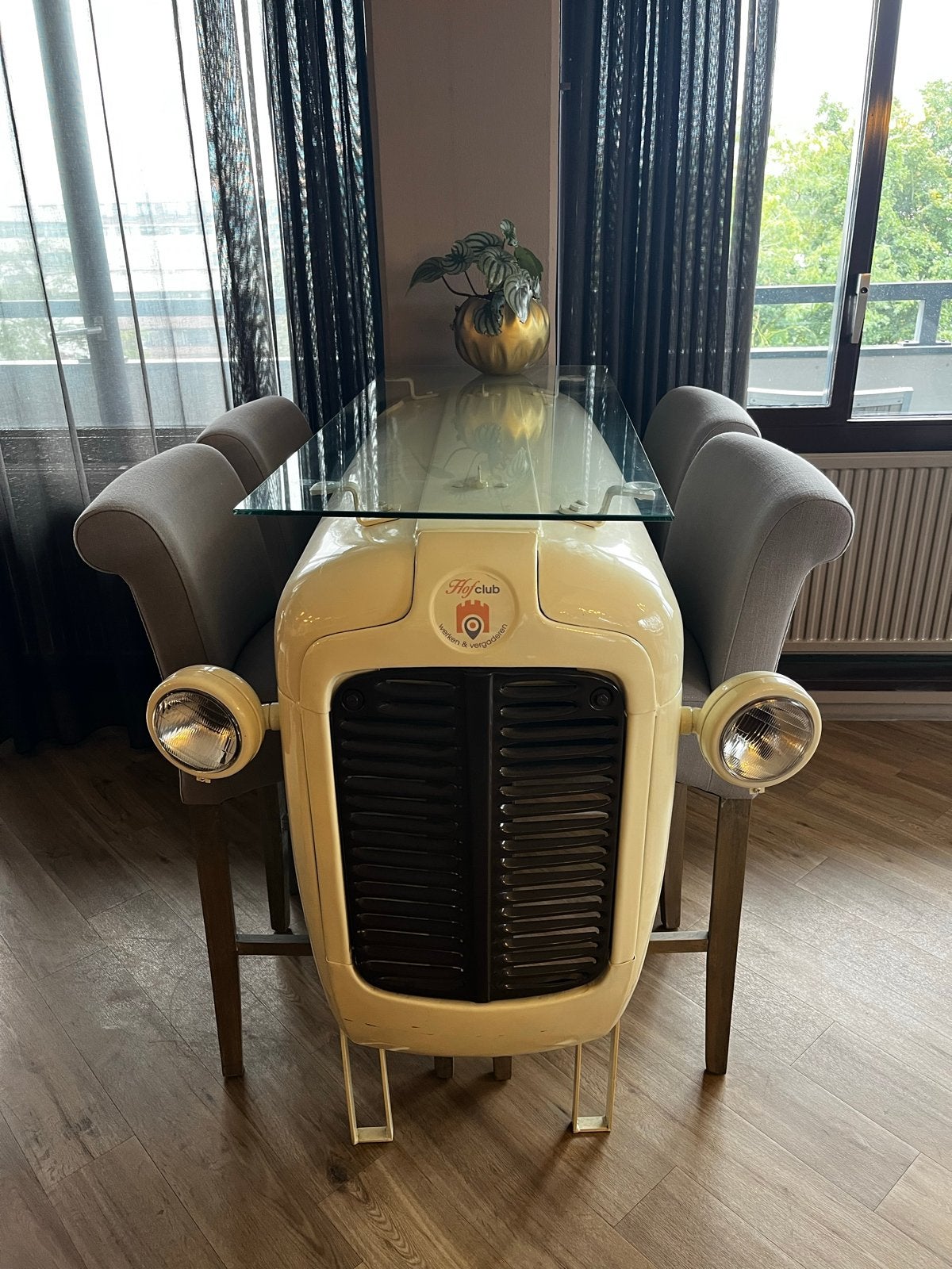 Richmond Tractor Bartafel, Huis en Inrichting, Ophalen, 100 tot 150 cm, Tot twee personen, 50 tot 100 cm
