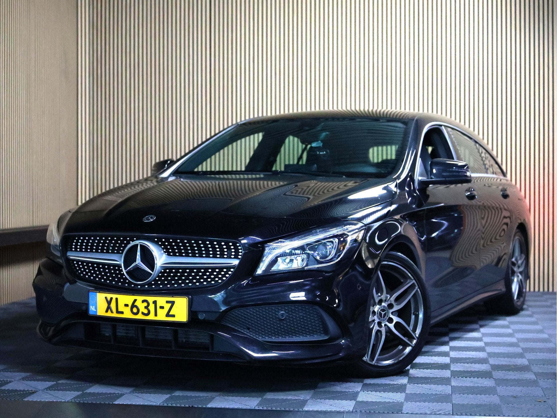 Mercedes-Benz CLA-Klasse 180 AMG Shooting Brake AUTOM AVM CA, Auto's, CLA, 730 kg, Gebruikt, 4 cilinders