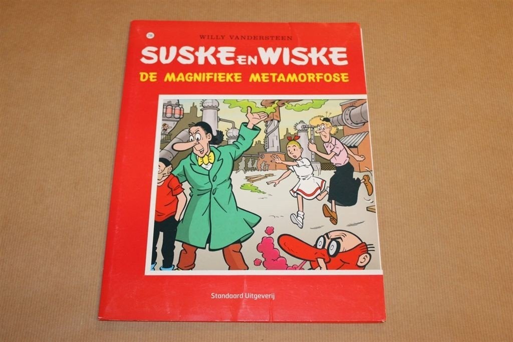 Suske en Wiske - Magnifieke metamorfose - met schuifhoes, Eén stripboek, Ophalen of Verzenden, Zo goed als nieuw