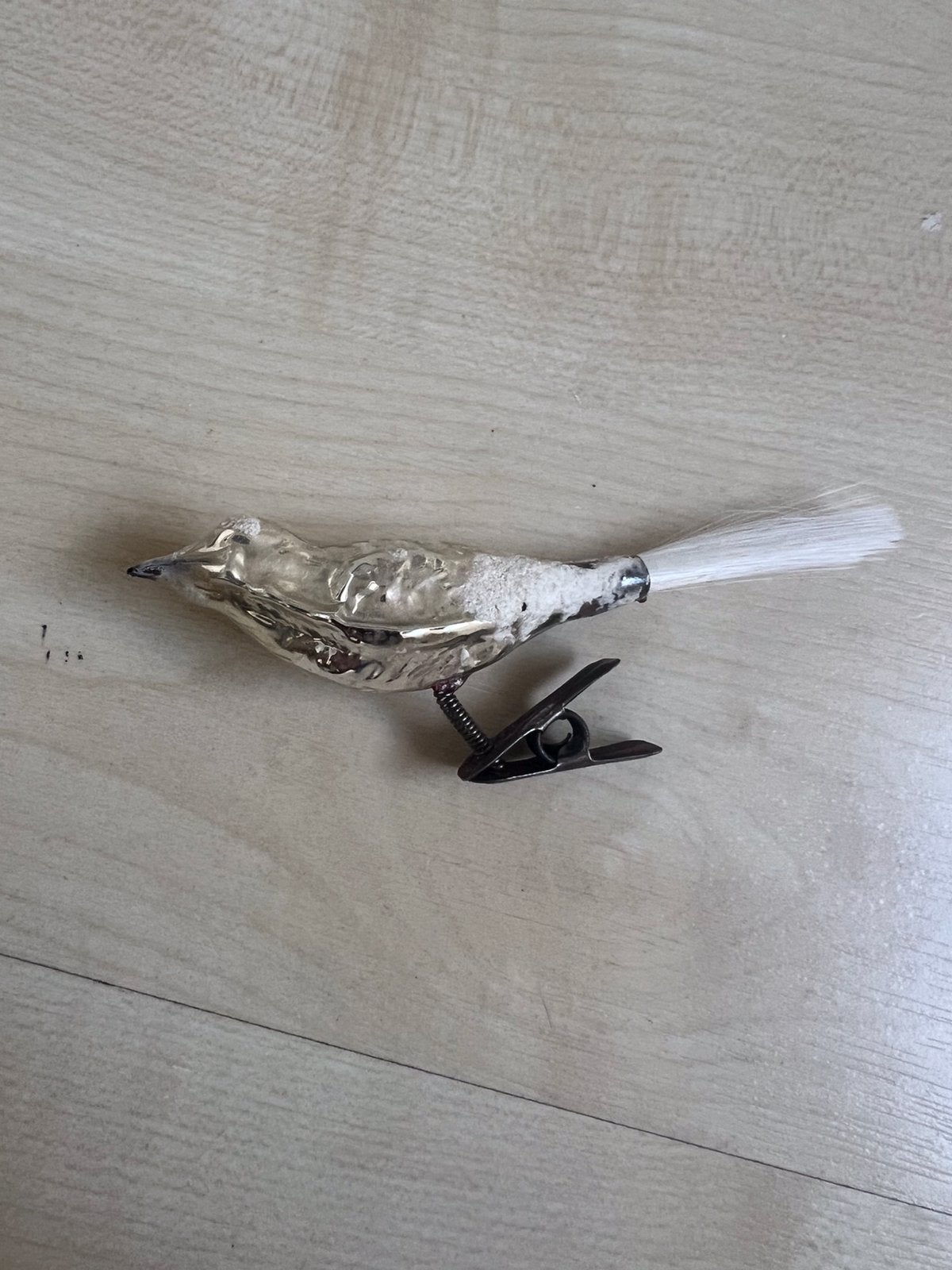 Antieke glazen vogel op klip, Ophalen, Zo goed als nieuw