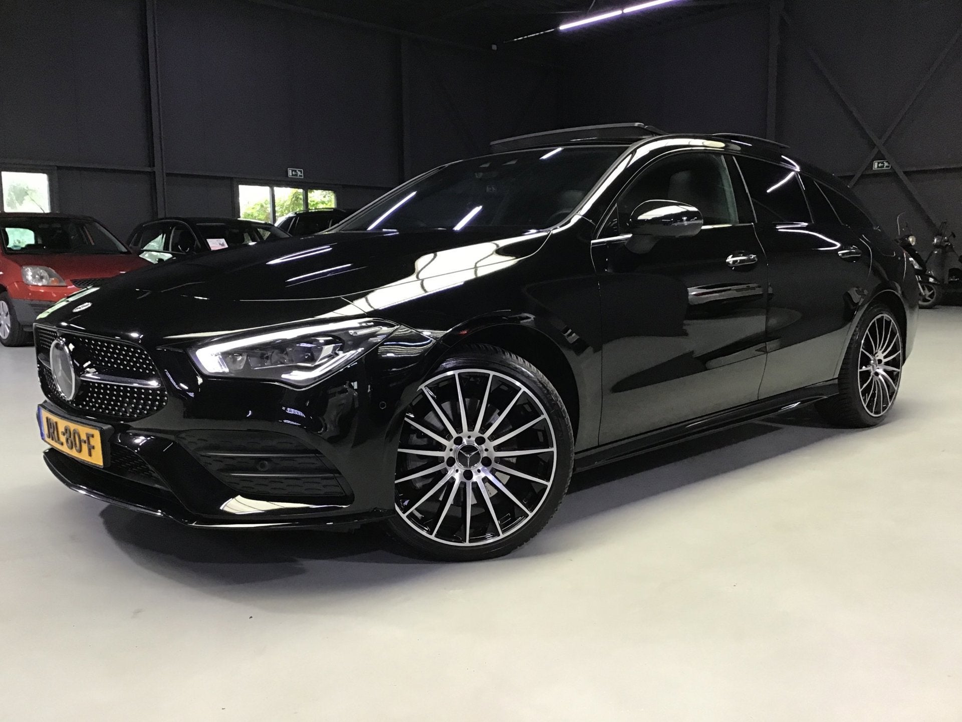 Mercedes-Benz CLA-klasse Shooting Brake 250 e AMG Line I Dea, Auto's, Gebruikt, 4 cilinders, 15 kWh, 1645 kg