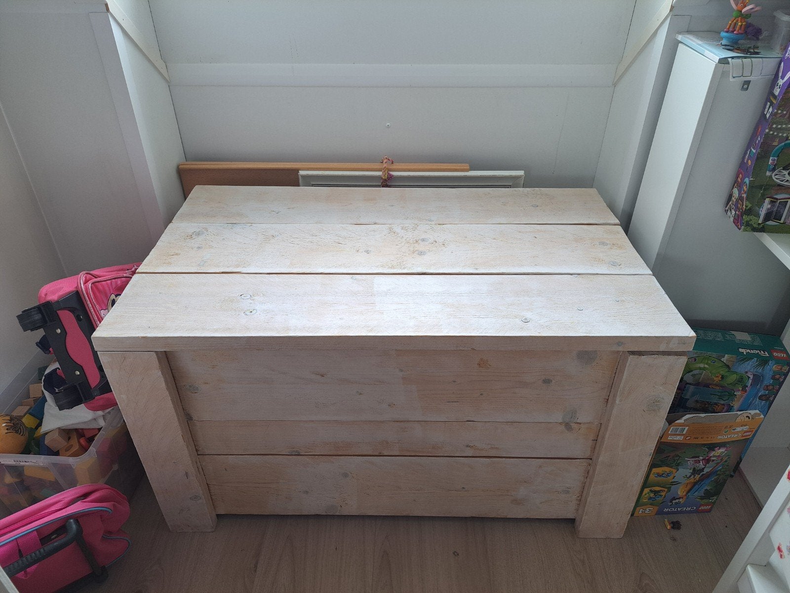 Zelfgemaakte verkleedkist van steigerhout, Kinderen en Baby's, Carnavalskleding en Verkleedspullen, Ophalen, Gebruikt, Jongen of Meisje