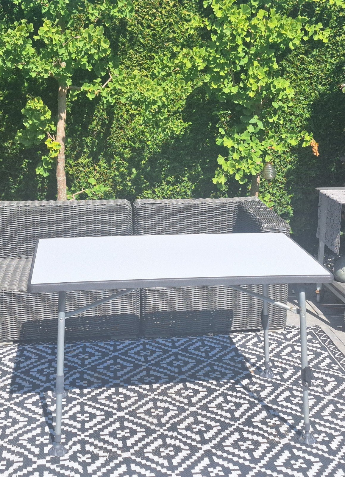 Eurotrail kampeertafel, Ophalen, Campingtafel