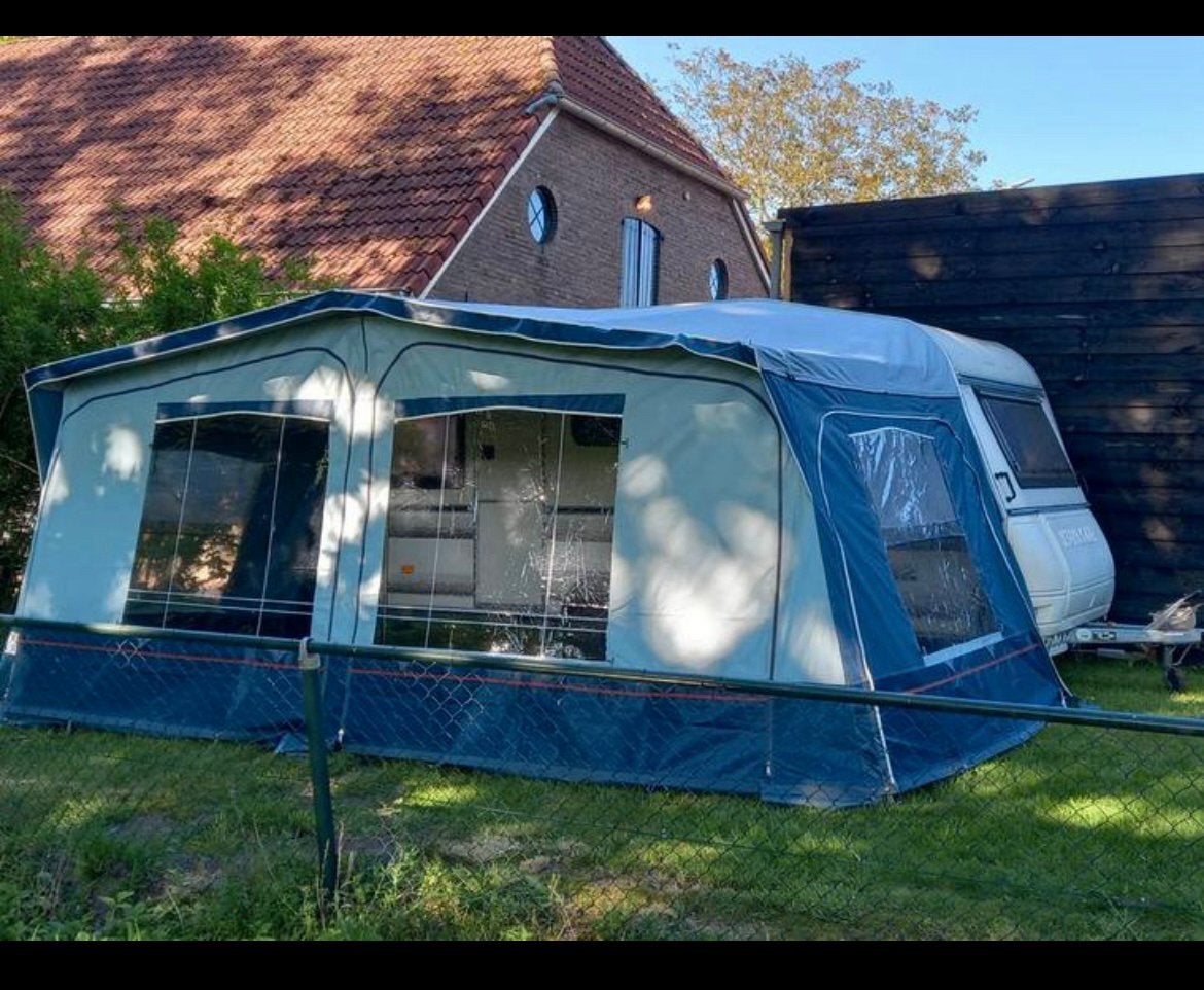 Voortent, Caravans en Kamperen, Tenten, Ophalen, Zo goed als nieuw, Tot en met 4