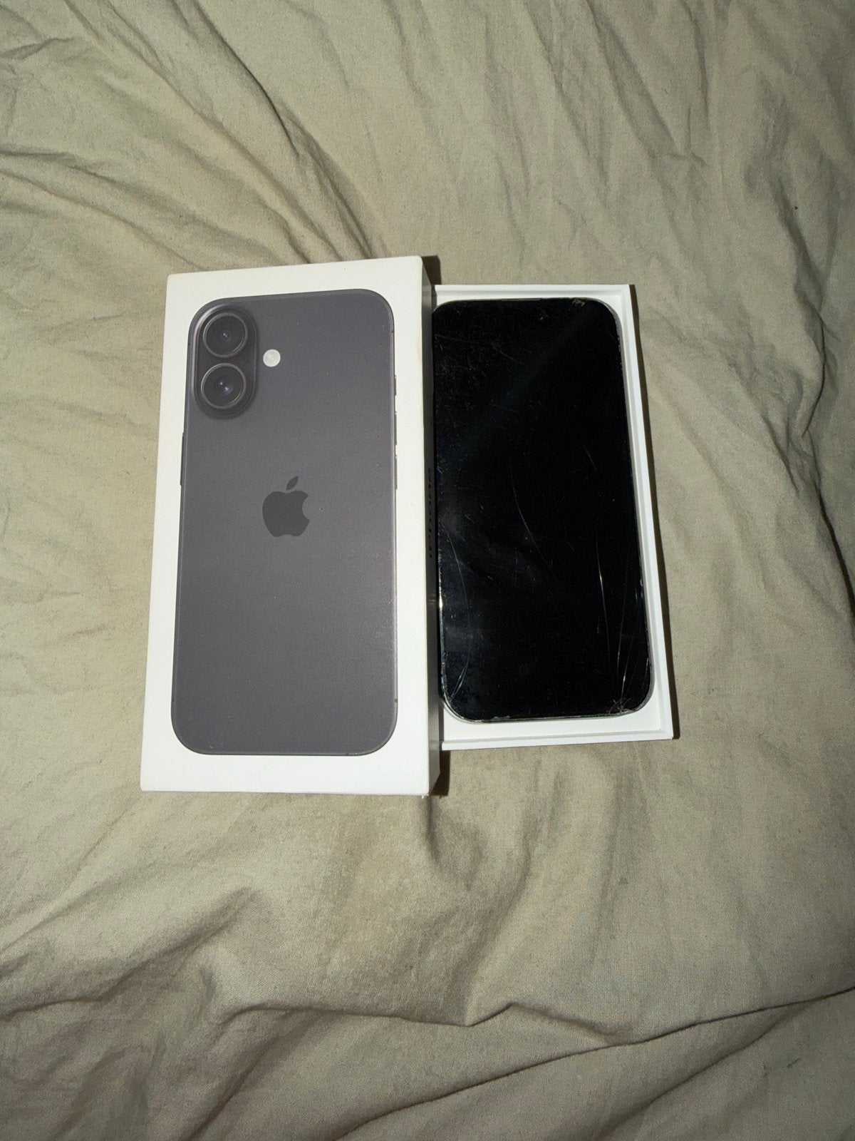 iPhone 16 Zwart 128gb niet werkend ivbm kapot scherm