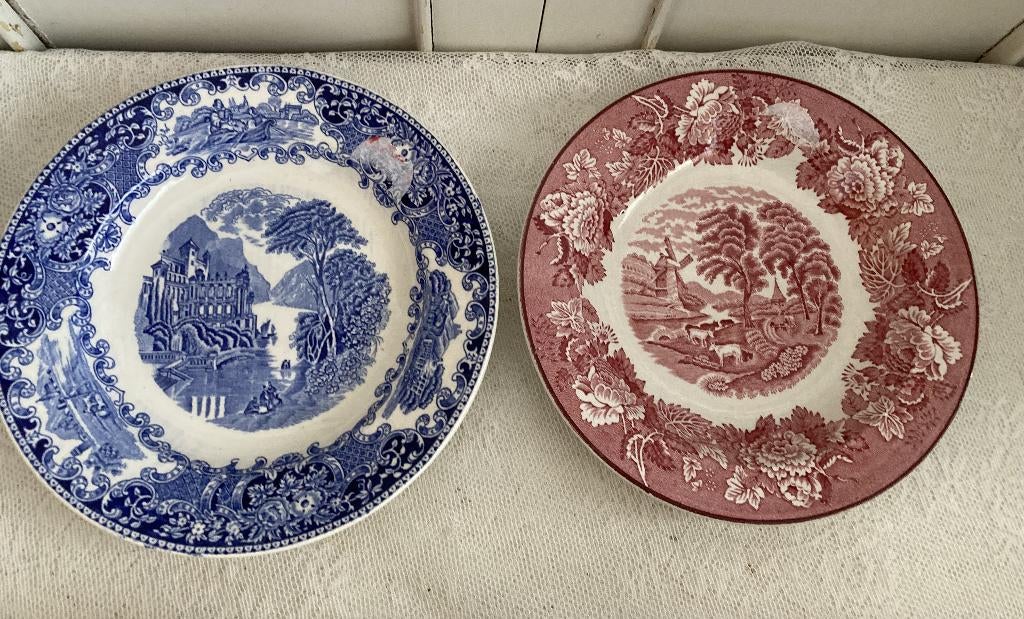 Brocante sierborden / 1x Regout - 1x  Engels, Ophalen of Verzenden