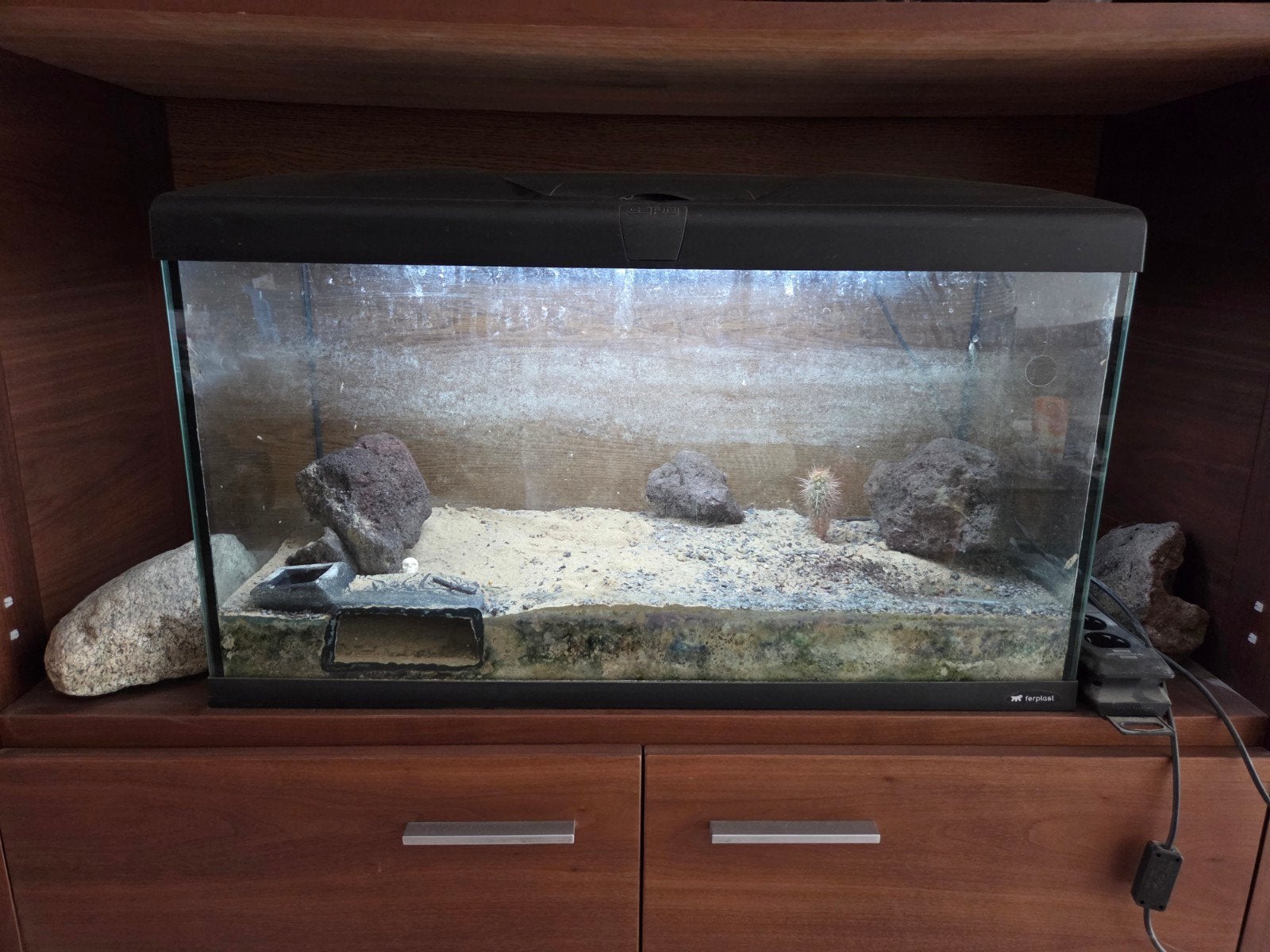 Aquarium 80x35x40 gratis ophalen, Ophalen, Leeg aquarium