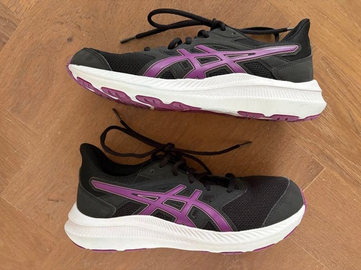 ASICS hardloopschoenen (mt 38 37) z.g.a.n. ook voor binnen, Ophalen, Zo goed als nieuw, Zwart, Sportschoenen