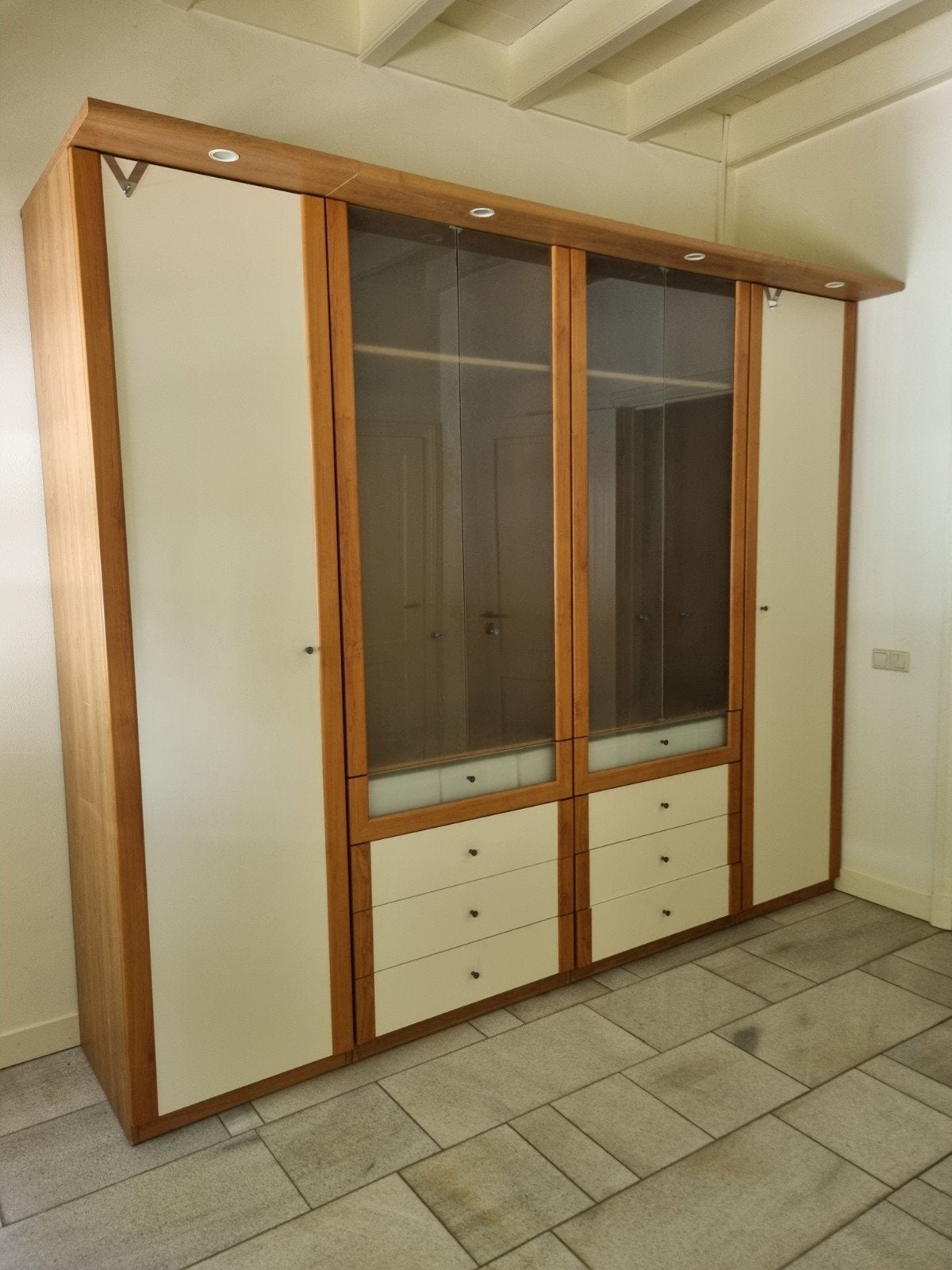 Grote kledingkast(en) met lades, deuren en hangruimte, Huis en Inrichting, 100 tot 150 cm, Zo goed als nieuw, Beukenhout, 50 tot 75 cm