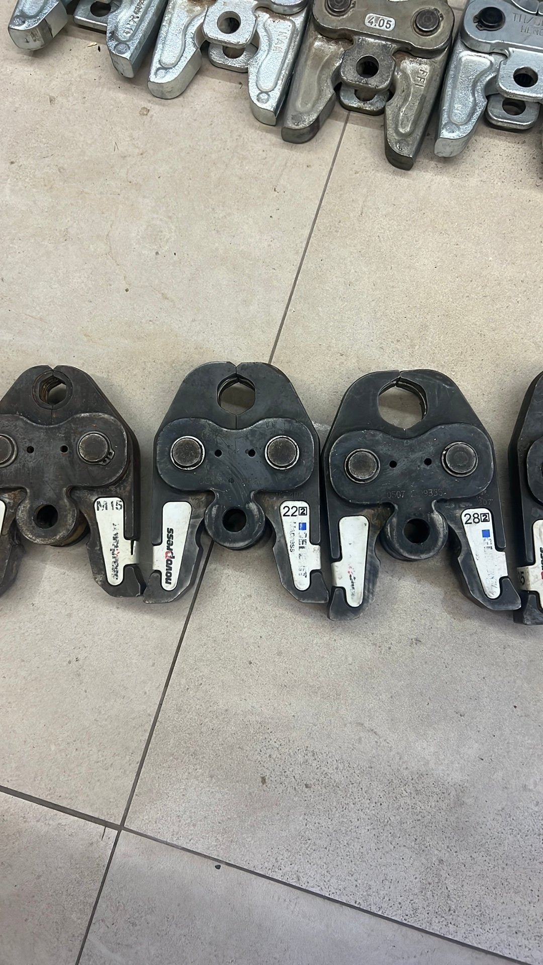 Persbekken geberit mapress M set, Doe-het-zelf en Verbouw, Gereedschap | Handgereedschap, Ophalen of Verzenden, Zo goed als nieuw