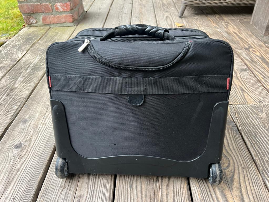 Laptop trolley koffer met wieltjes, Computers en Software, Laptoptassen, Ophalen of Verzenden, 17 inch of meer, Gebruikt, Trolleytas