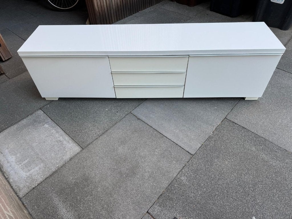 IKEA TV-meubel / TV-kast – Hoogglans wit – Zeer nette staat, Ophalen, Gebruikt, 150 tot 200 cm, Minder dan 100 cm
