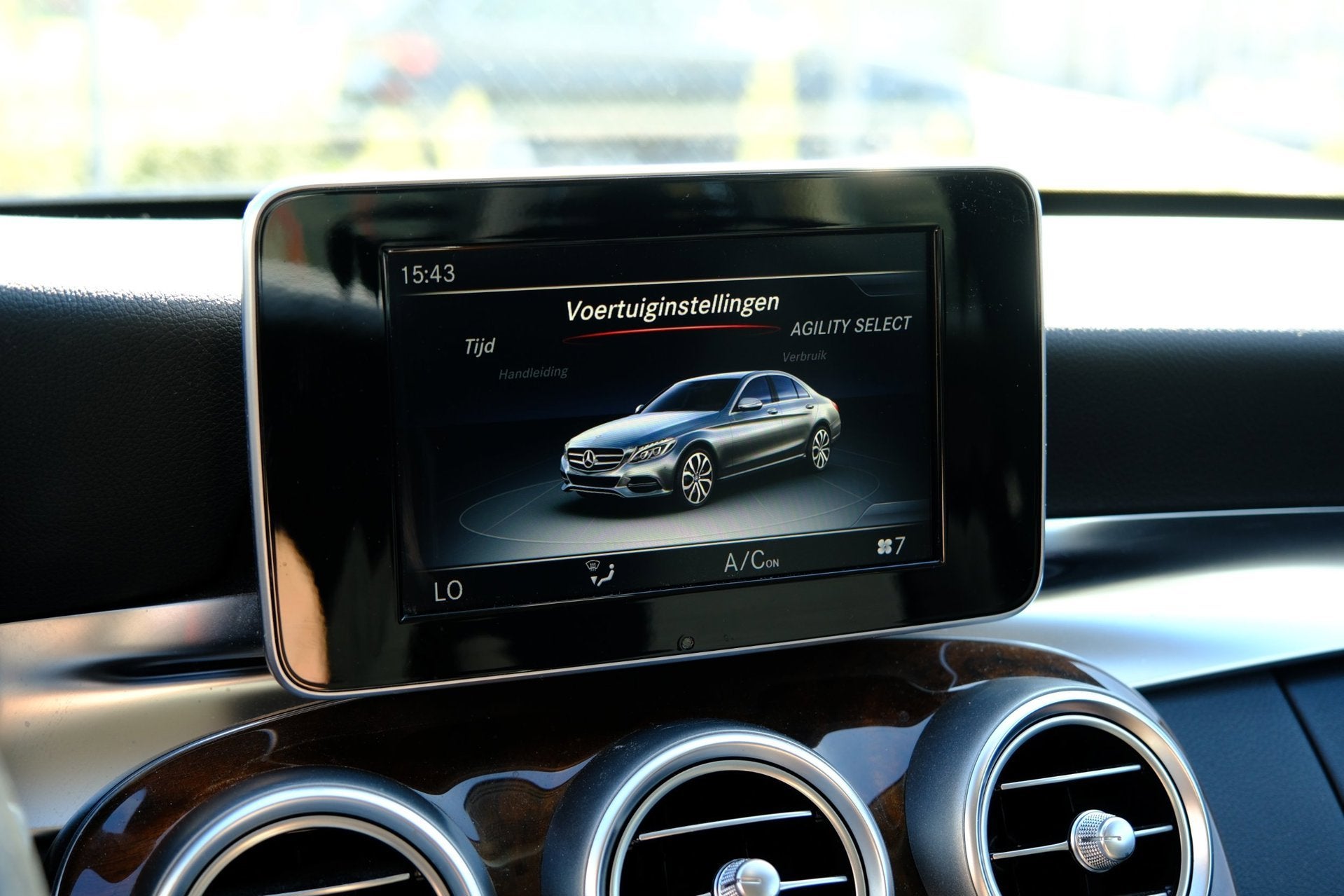 Foto 18 van Mercedes-Benz C-klasse 180 Ambition Aut. Navi|LED koplamp|LM