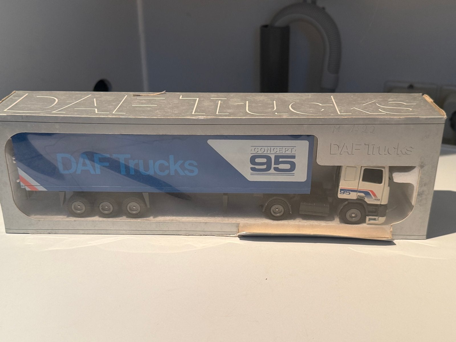 DAF Trucks Concept 95 Tekno schaalmodel vrachtwagen, Hobby en Vrije tijd, Modelauto's | 1:50, Ophalen of Verzenden, Zo goed als nieuw