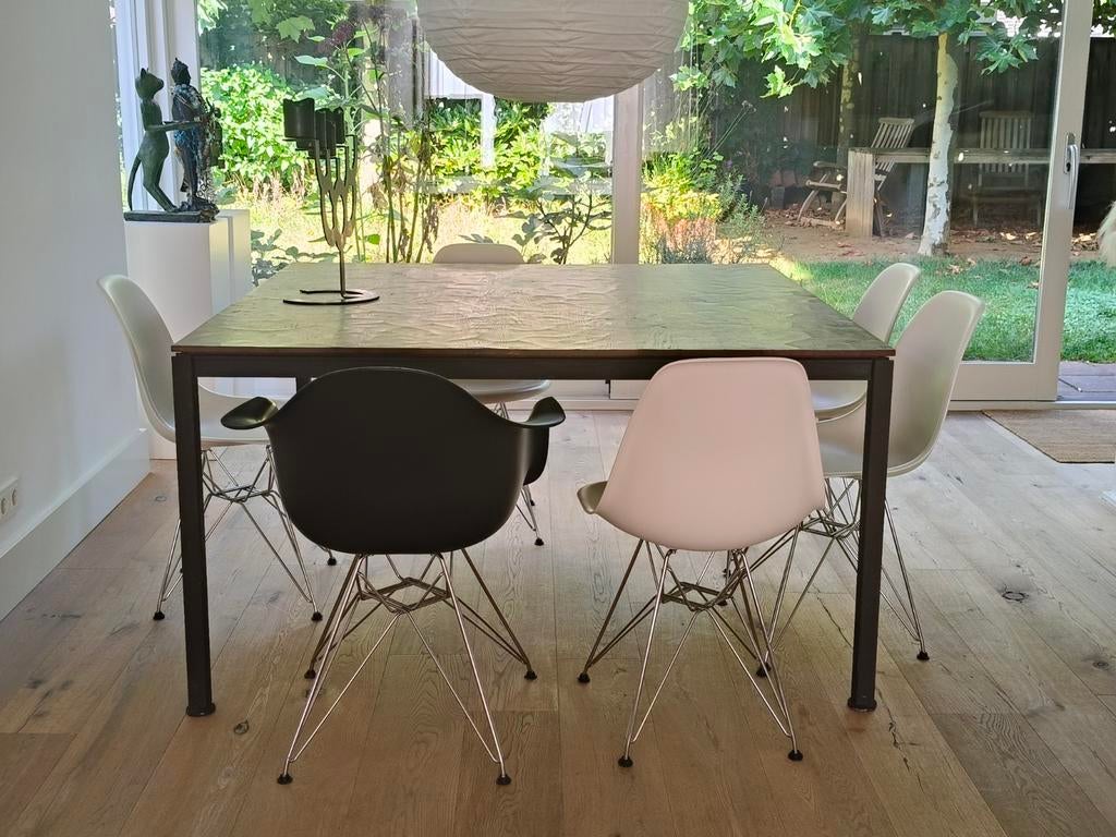 Roderick Vos eettafel Hightide 140x140, Huis en Inrichting, Ophalen, Design, Zo goed als nieuw, Vijf personen of meer