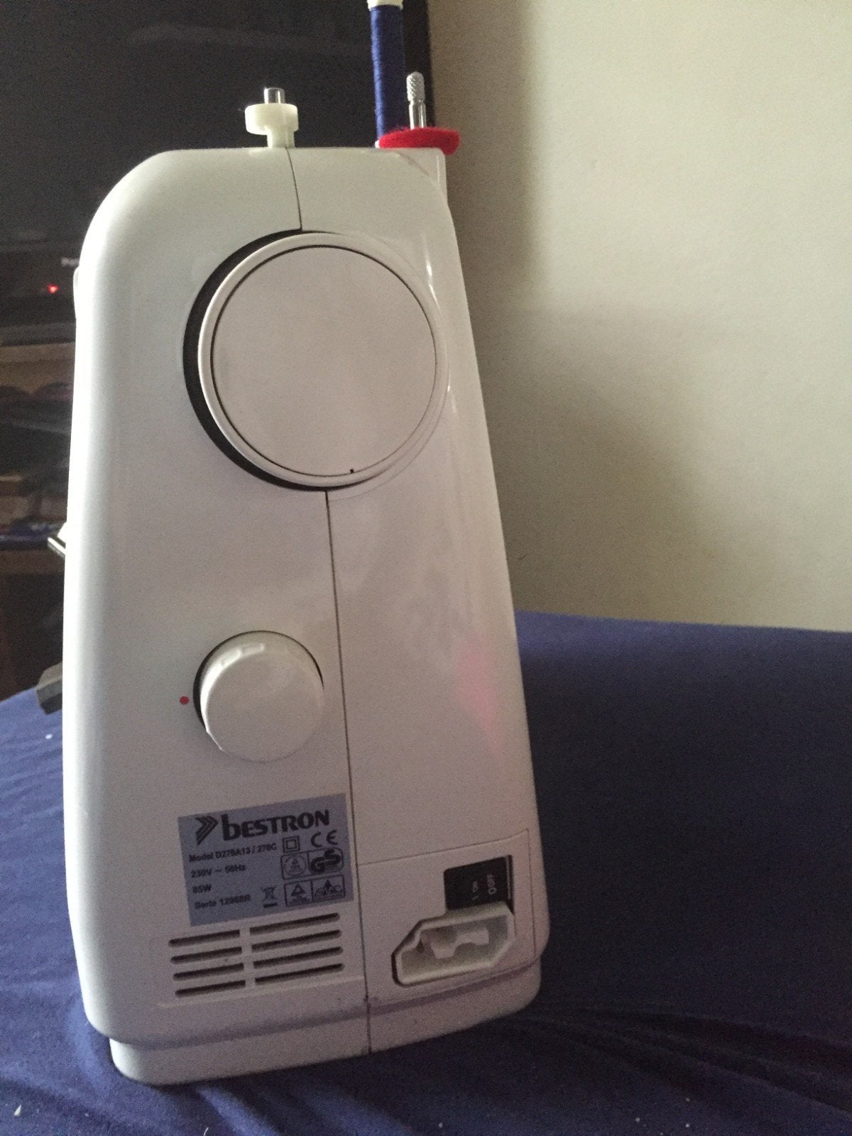 TK: Bestron Naaimachine zgan 90 euro, Audio, Tv en Foto, Radio's, Ophalen, Zo goed als nieuw