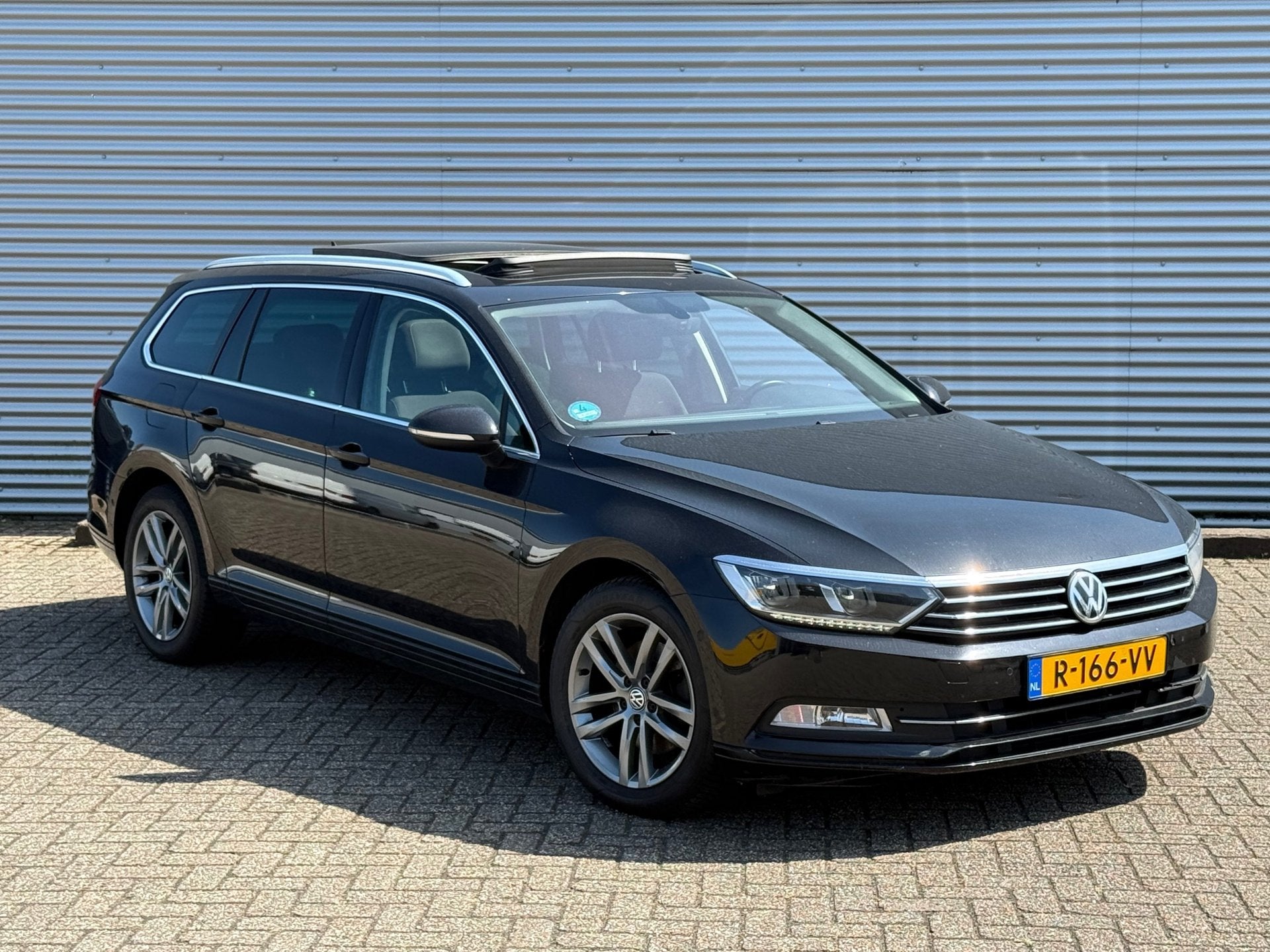 Volkswagen Passat Variant 1.4 TSI ACT Highline / Panorama /, Voorwielaandrijving, Gebruikt, Euro 6, 4 cilinders