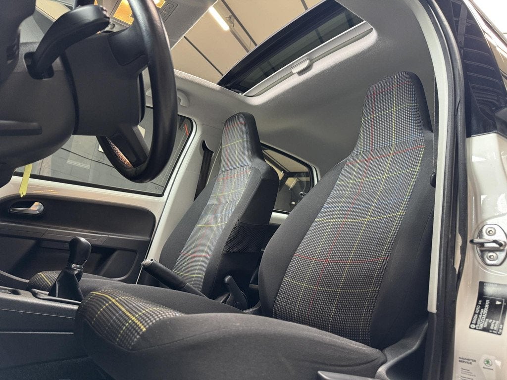 Skoda Citigo 1.0 Greentech Elegance PANO-NAVI-AIRCO-STLVERWA, Auto's, Skoda, Voorwielaandrijving, Euro 5, Stof, Gebruikt