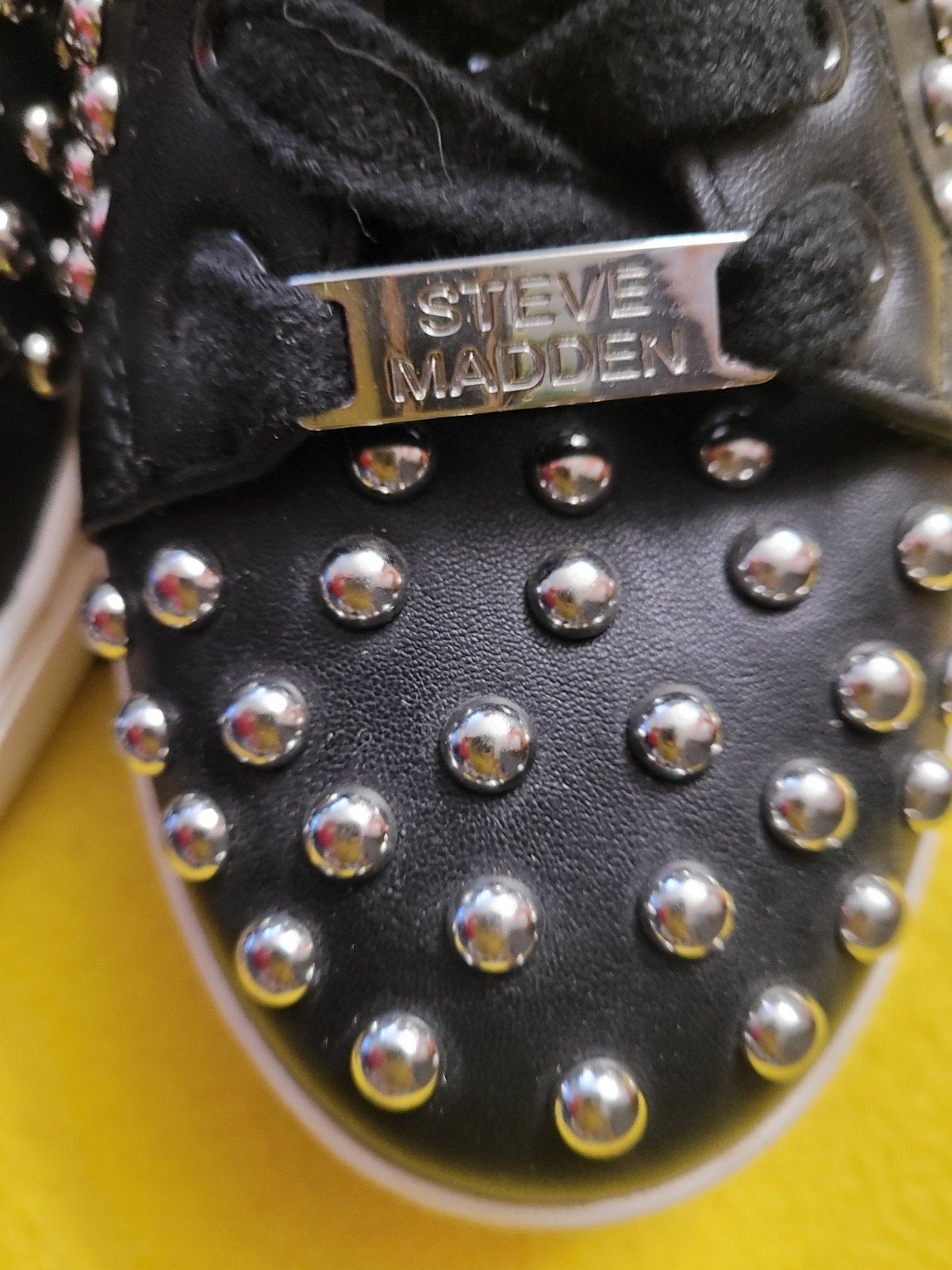Steve Madden Sneakers Zwart met Studs Maat 38, Kleding | Dames, Schoenen, Ophalen of Verzenden, Nieuw, Zwart