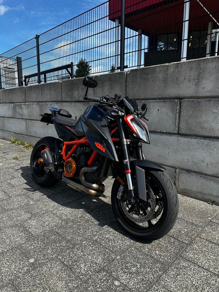 KTM Superduke 1290R Nieuwstaat-Austin racing-EVOTECH-PPF, Motoren, Motoren | KTM, 2 cilinders, Particulier, Meer dan 35 kW, 1290 cc