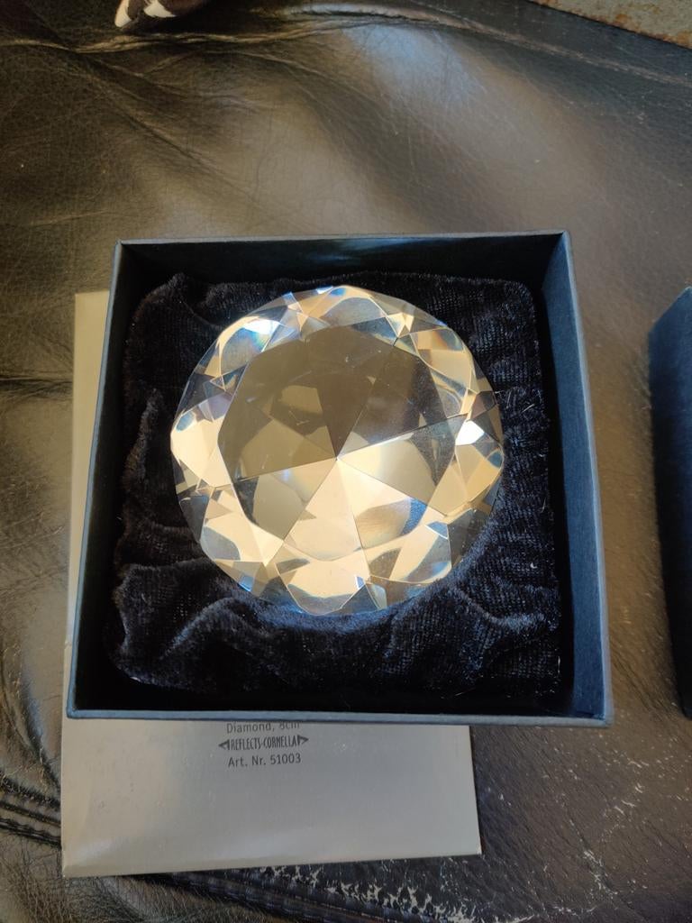 Grote decoratieve kristallen diamant (8cm), Ophalen of Verzenden, Zo goed als nieuw, Modern, Wit