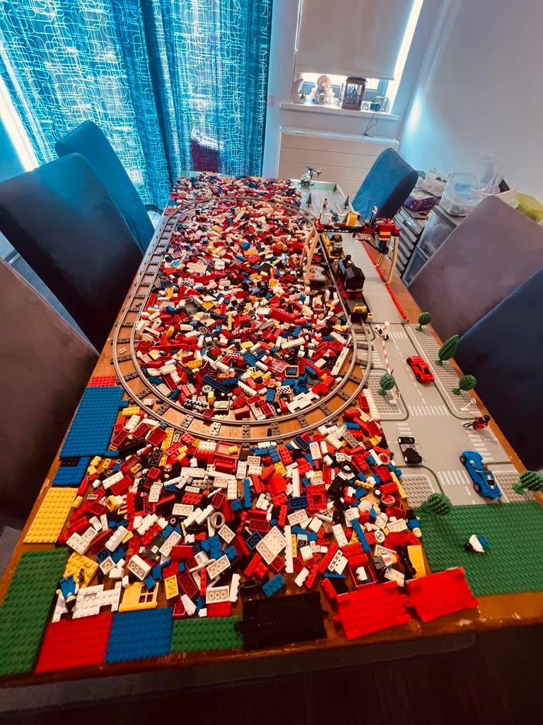 Lego veel gemengd lego en een gemotoriseerde trein, Kinderen en Baby's, Speelgoed | Duplo en Lego, Ophalen of Verzenden