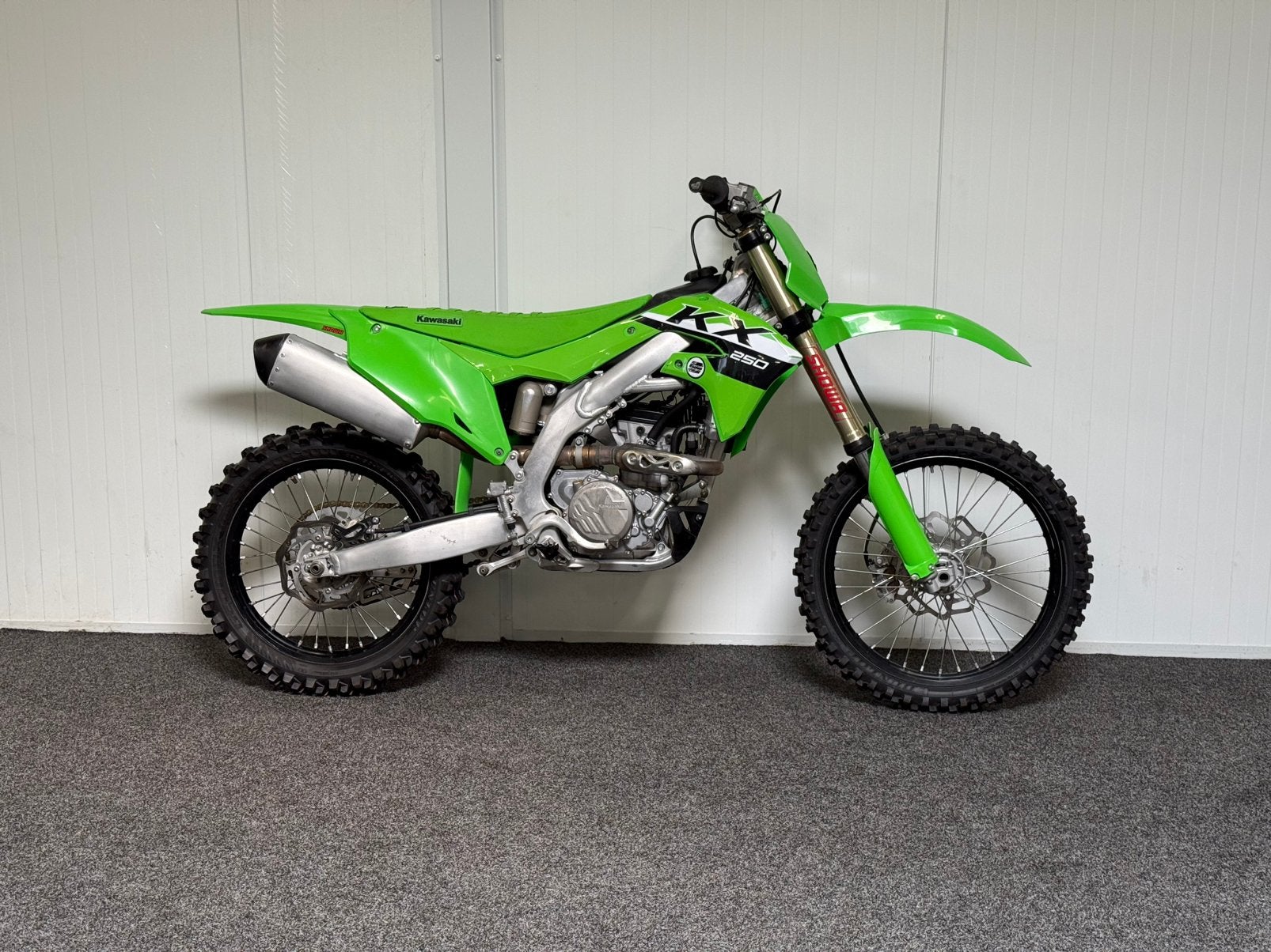 Kawasaki KX 250 cross motor 2024 Kawasaki crossmotor, Motoren, Bedrijf, Crossmotor