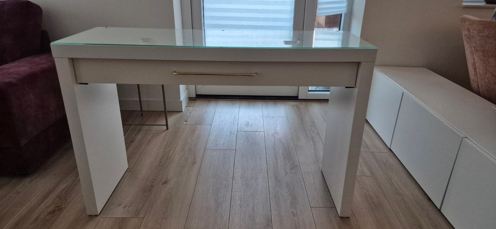IKEA Malm toilettafel / kaptafel - glasplaat + gouden greep, Huis en Inrichting, Tafels | Sidetables, Ophalen, 100 tot 150 cm