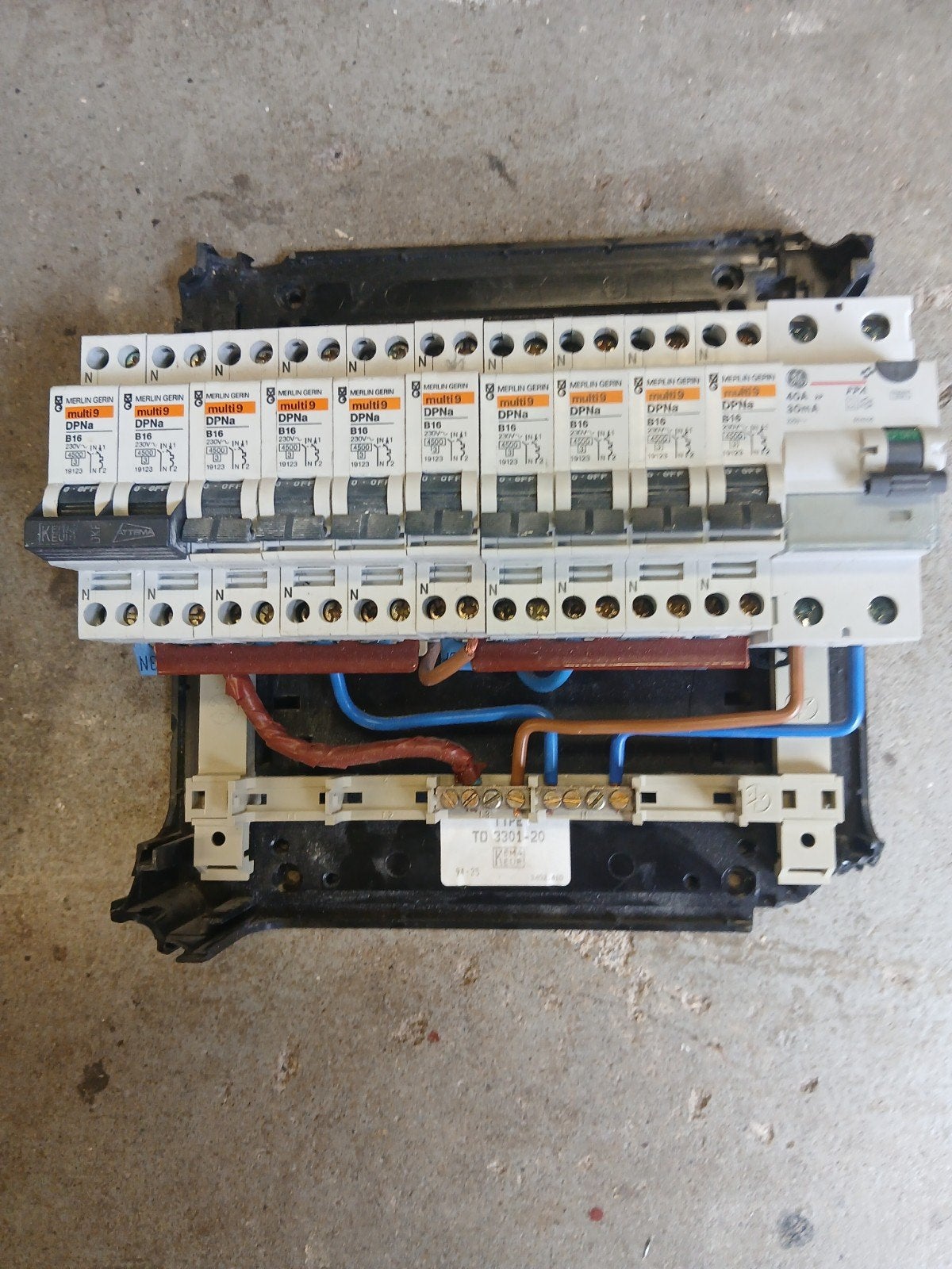 Schneider Electric Multi9 DPNa B16 Installatieautomaten, Ophalen of Verzenden, Gebruikt, Schneider Electric, Installatieautomaat