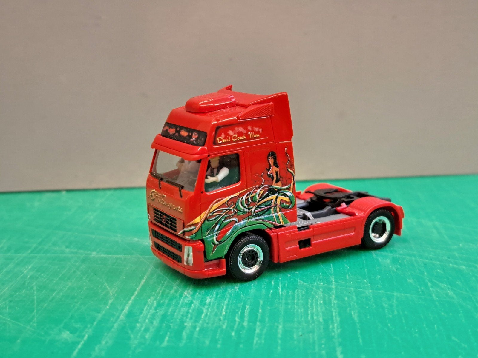 Herpa Volvo FH2 Globetrotter XL rood GS transporte airbrush, Ophalen of Verzenden, Gebruikt, Bus of Vrachtwagen, Herpa
